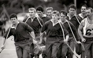 1985 Winning commando log race team