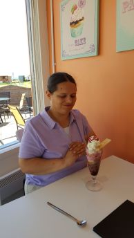 Bettina to be someone